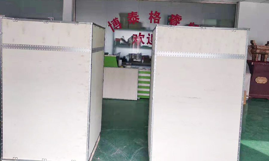 我公司生產(chǎn)的激光打標機遠銷印度、越南、東南亞國家